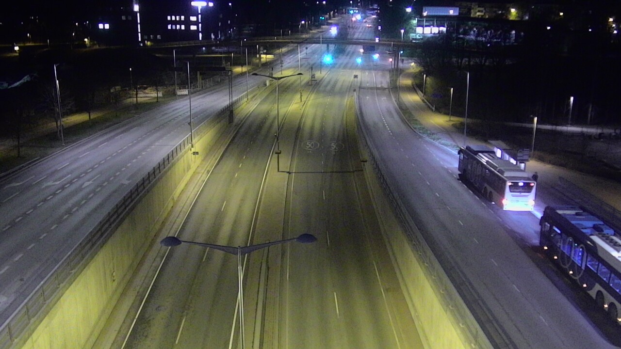 Weather Camera Image Road 100 Helsinki Hakamäentie, Kivihaka, Mast, Helsinki, Uusimaa