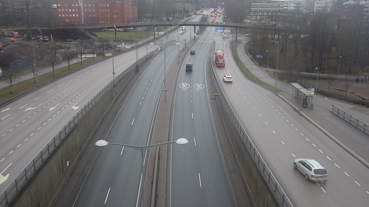 Weather Camera Image Väg 100 Helsingfors Skogsbackavägen, Stenhagen, Mast, Helsinki, Uusimaa