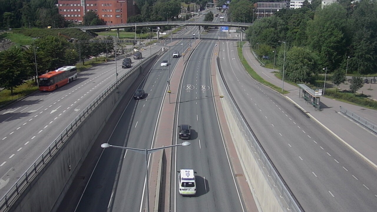 Weather Camera Image Road 100 Helsinki Hakamäentie, Kivihaka, Mast, Helsinki, Uusimaa
