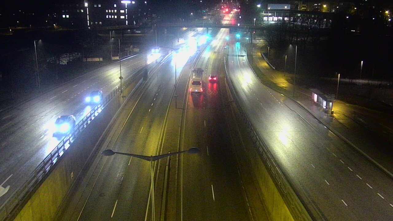 Weather Camera Image Väg 100 Helsingfors Skogsbackavägen, Stenhagen, Mast, Helsinki, Uusimaa