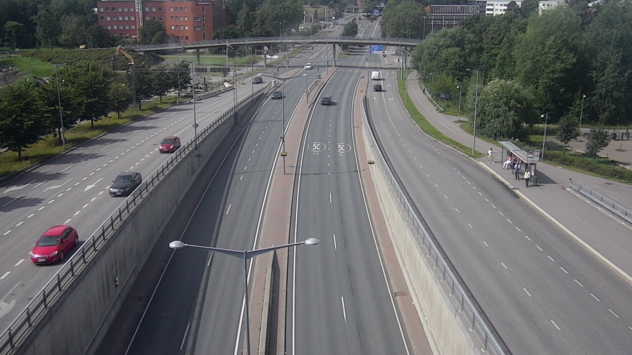 Weather Camera Image Road 100 Helsinki Hakamäentie, Kivihaka, Mast, Helsinki, Uusimaa