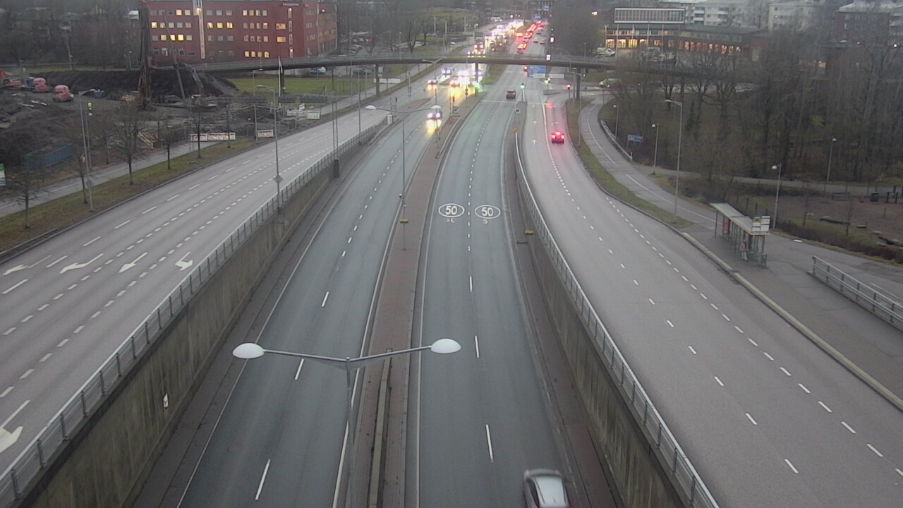 Weather Camera Image Väg 100 Helsingfors Skogsbackavägen, Stenhagen, Mast, Helsinki, Uusimaa