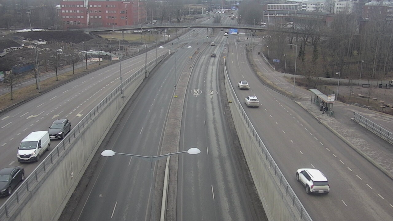 Weather Camera Image Road 100 Helsinki Hakamäentie, Kivihaka, Mast, Helsinki, Uusimaa