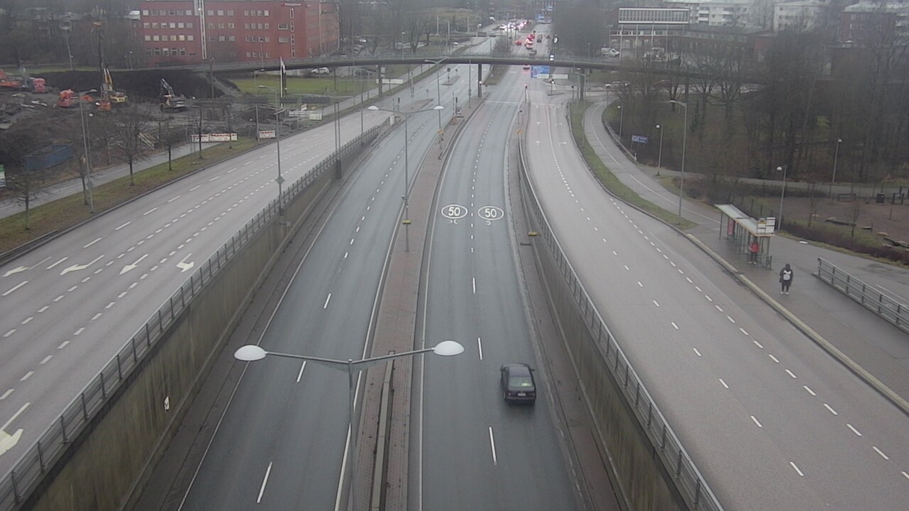 Weather Camera Image Väg 100 Helsingfors Skogsbackavägen, Stenhagen, Mast, Helsinki, Uusimaa