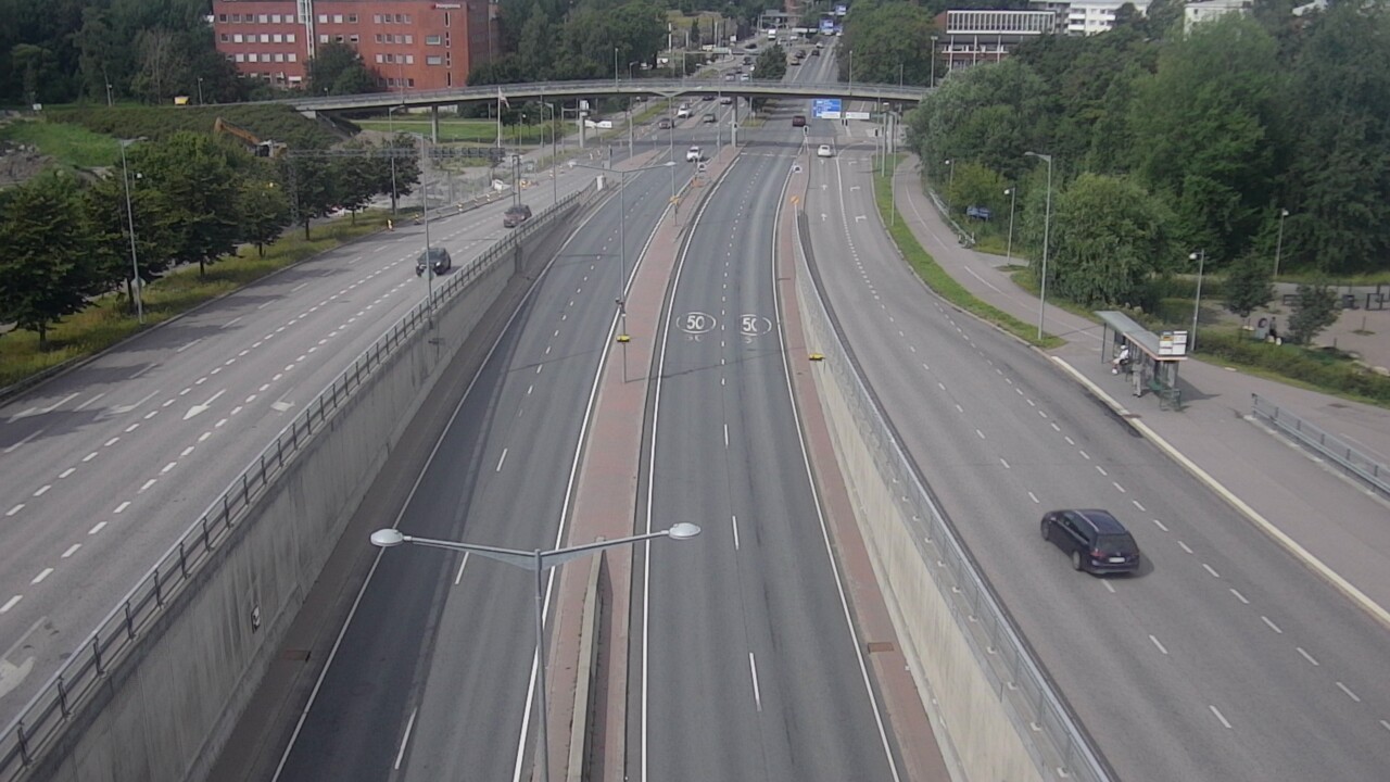 Weather Camera Image Road 100 Helsinki Hakamäentie, Kivihaka, Mast, Helsinki, Uusimaa