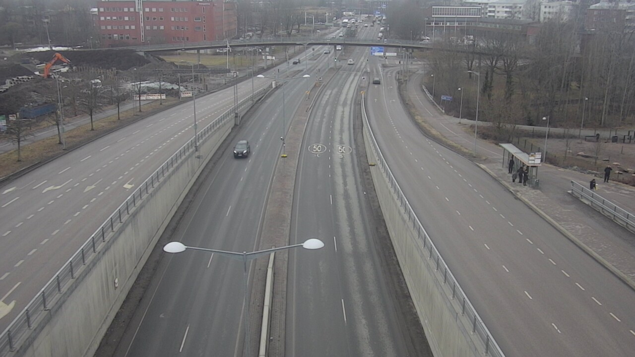 Weather Camera Image Road 100 Helsinki Hakamäentie, Kivihaka, Mast, Helsinki, Uusimaa