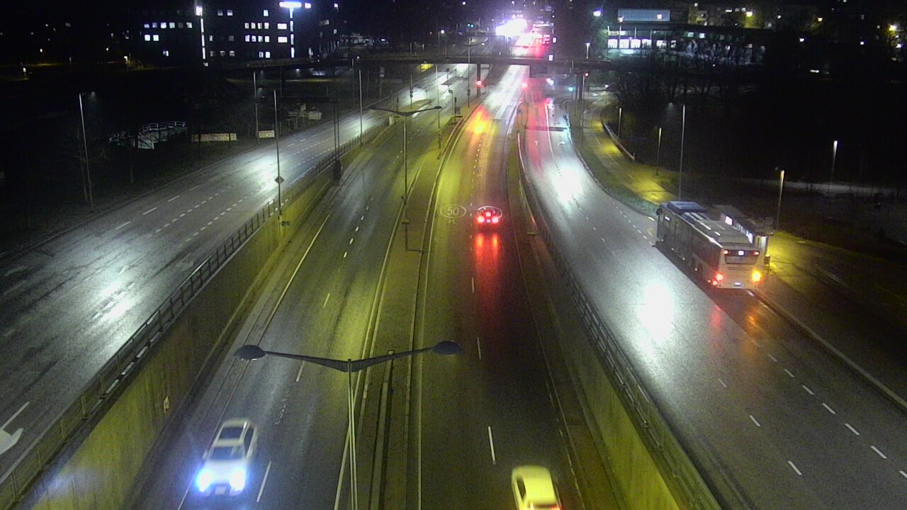 Weather Camera Image Väg 100 Helsingfors Skogsbackavägen, Stenhagen, Mast, Helsinki, Uusimaa