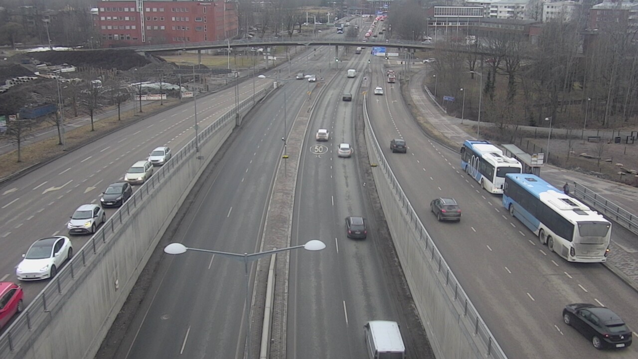 Weather Camera Image Road 100 Helsinki Hakamäentie, Kivihaka, Mast, Helsinki, Uusimaa