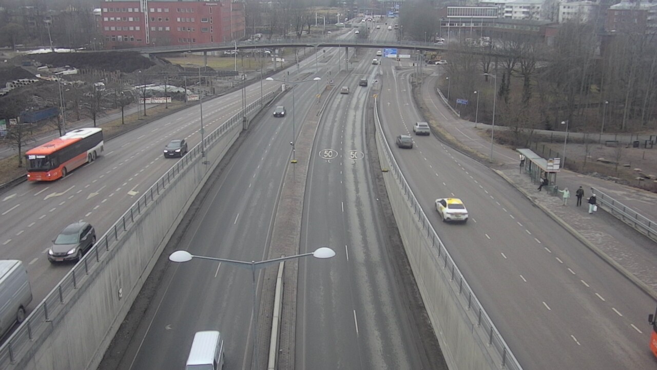 Weather Camera Image Road 100 Helsinki Hakamäentie, Kivihaka, Mast, Helsinki, Uusimaa