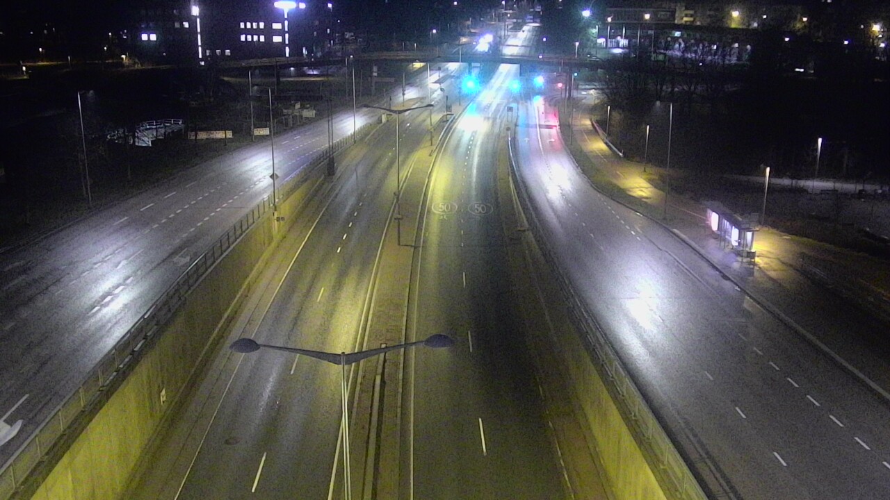 Weather Camera Image Väg 100 Helsingfors Skogsbackavägen, Stenhagen, Mast, Helsinki, Uusimaa