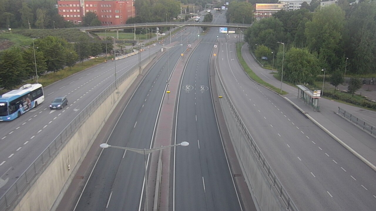 Weather Camera Image Road 100 Helsinki Hakamäentie, Kivihaka, Mast, Helsinki, Uusimaa