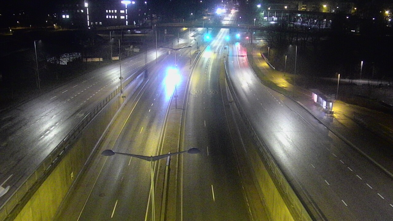 Weather Camera Image Väg 100 Helsingfors Skogsbackavägen, Stenhagen, Mast, Helsinki, Uusimaa