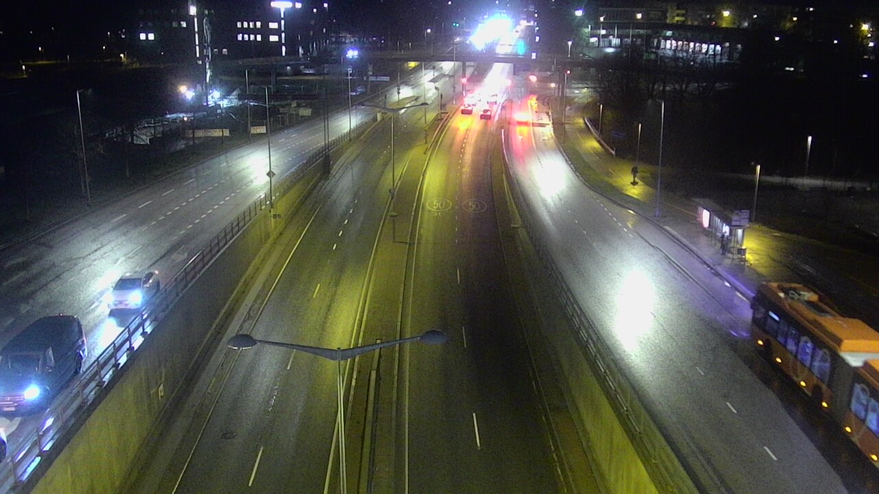 Weather Camera Image Väg 100 Helsingfors Skogsbackavägen, Stenhagen, Mast, Helsinki, Uusimaa