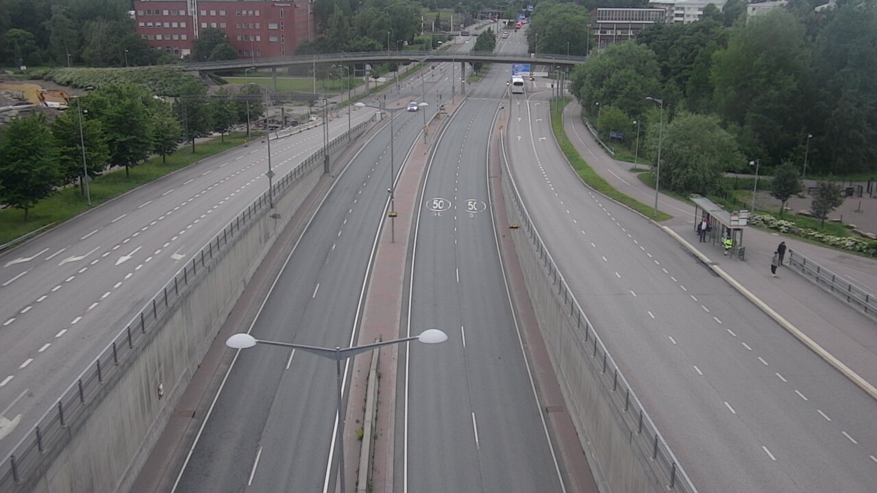 Weather Camera Image Road 100 Helsinki Hakamäentie, Kivihaka, Mast, Helsinki, Uusimaa
