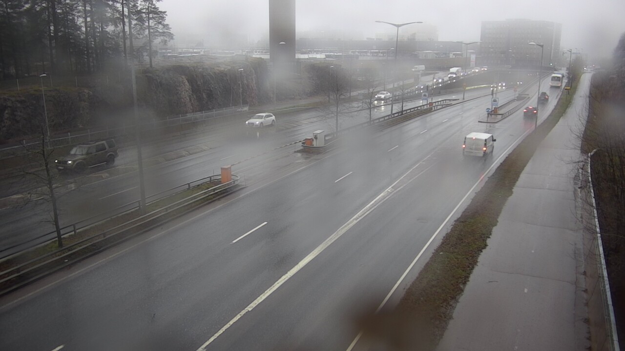 Weather Camera Image Väg 100 Helsingfors Skogsbackavägen, Ilmala, Helsinki, Uusimaa