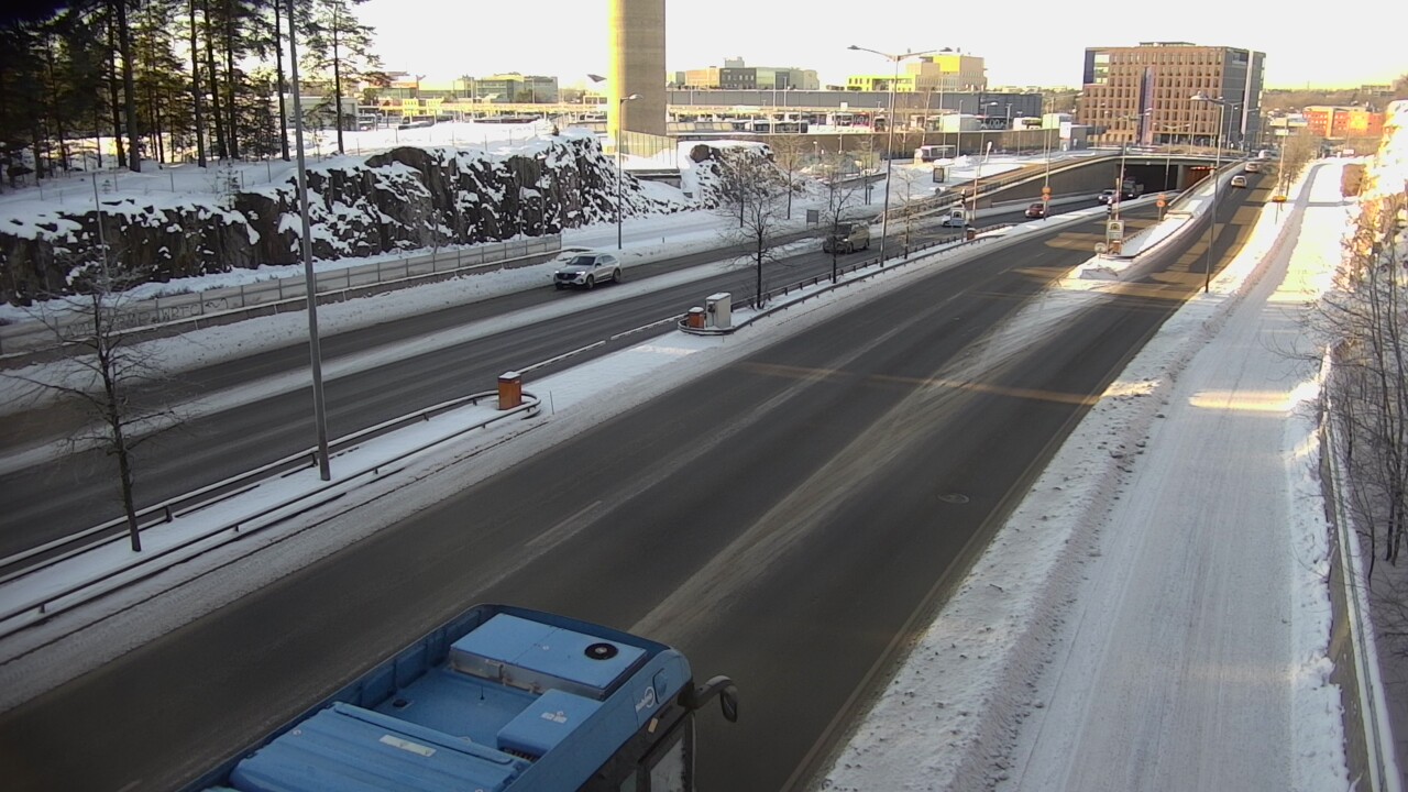 Weather Camera Image Väg 100 Helsingfors Skogsbackavägen, Ilmala, Helsinki, Uusimaa