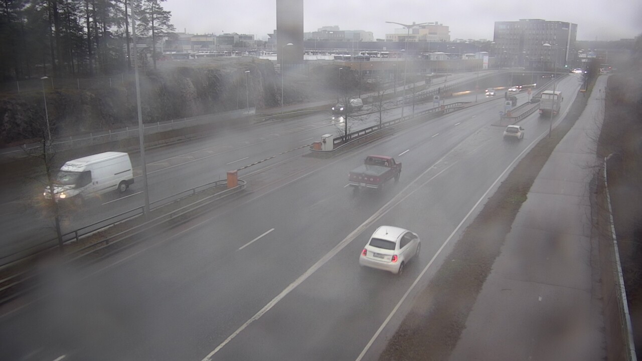 Weather Camera Image Road 100 Helsinki Hakamäentie, Ilmala, Helsinki, Uusimaa