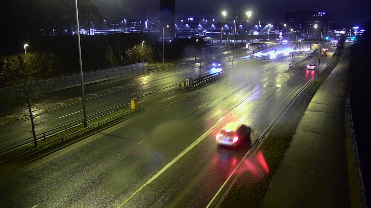 Weather Camera Image Väg 100 Helsingfors Skogsbackavägen, Ilmala, Helsinki, Uusimaa