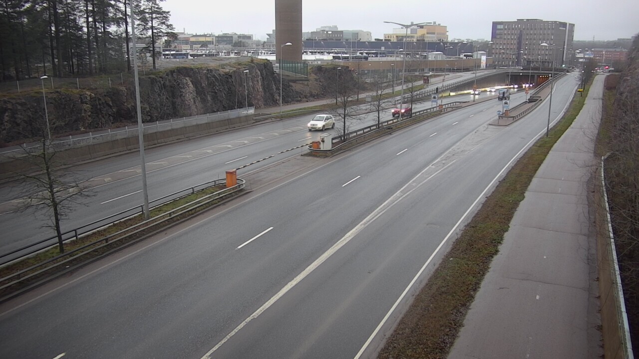 Weather Camera Image Road 100 Helsinki Hakamäentie, Ilmala, Helsinki, Uusimaa