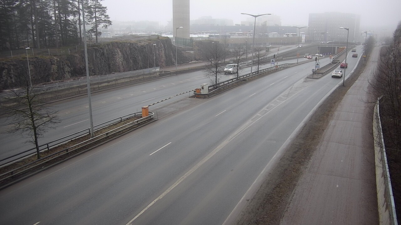 Weather Camera Image Road 100 Helsinki Hakamäentie, Ilmala, Helsinki, Uusimaa