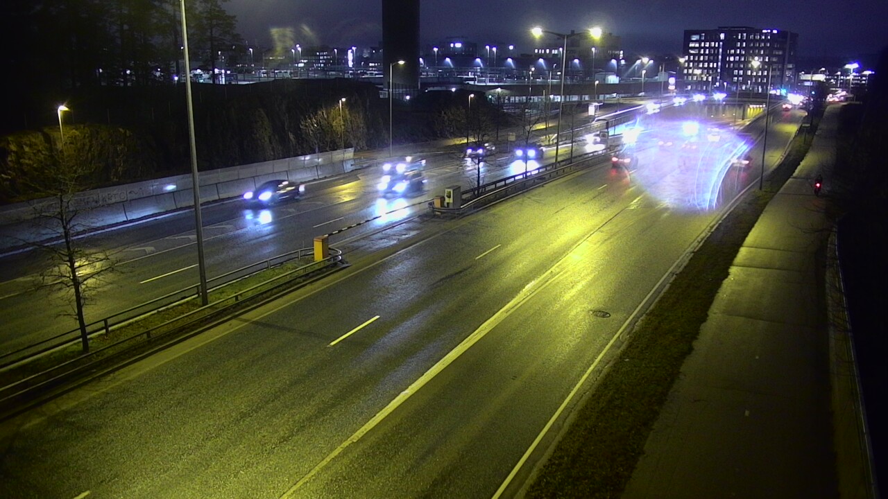 Weather Camera Image Road 100 Helsinki Hakamäentie, Ilmala, Helsinki, Uusimaa