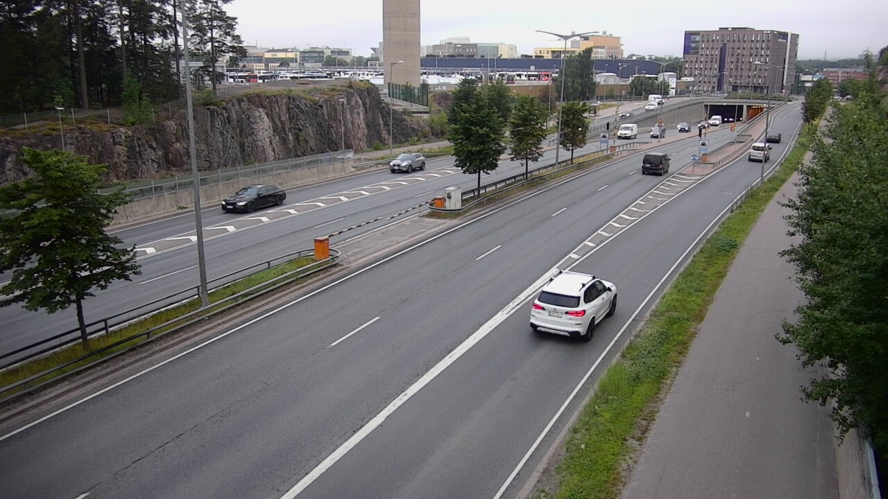 Weather Camera Image Road 100 Helsinki Hakamäentie, Ilmala, Helsinki, Uusimaa
