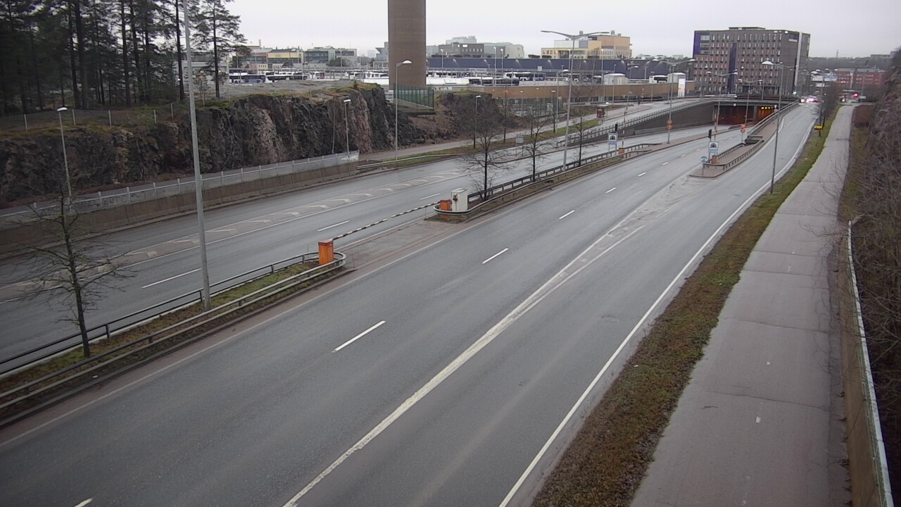 Weather Camera Image Road 100 Helsinki Hakamäentie, Ilmala, Helsinki, Uusimaa