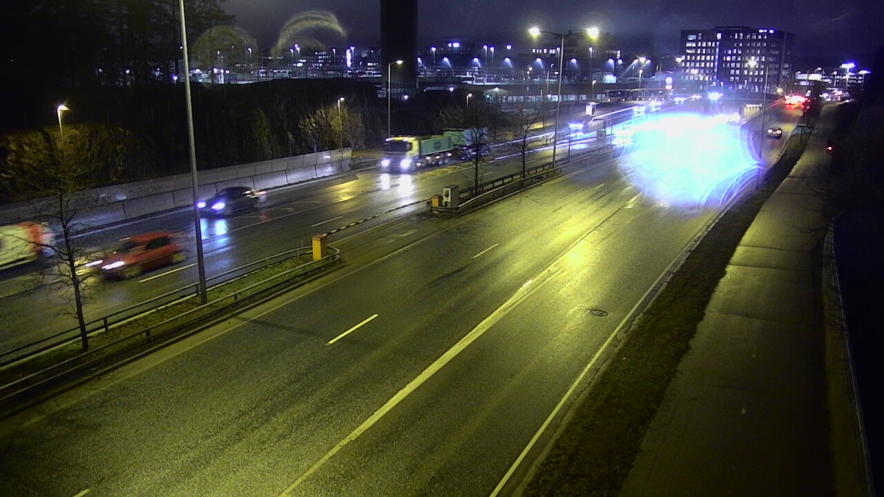 Weather Camera Image Road 100 Helsinki Hakamäentie, Ilmala, Helsinki, Uusimaa