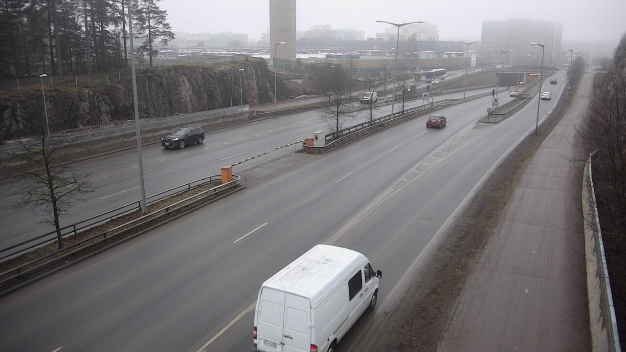 Weather Camera Image Väg 100 Helsingfors Skogsbackavägen, Ilmala, Helsinki, Uusimaa