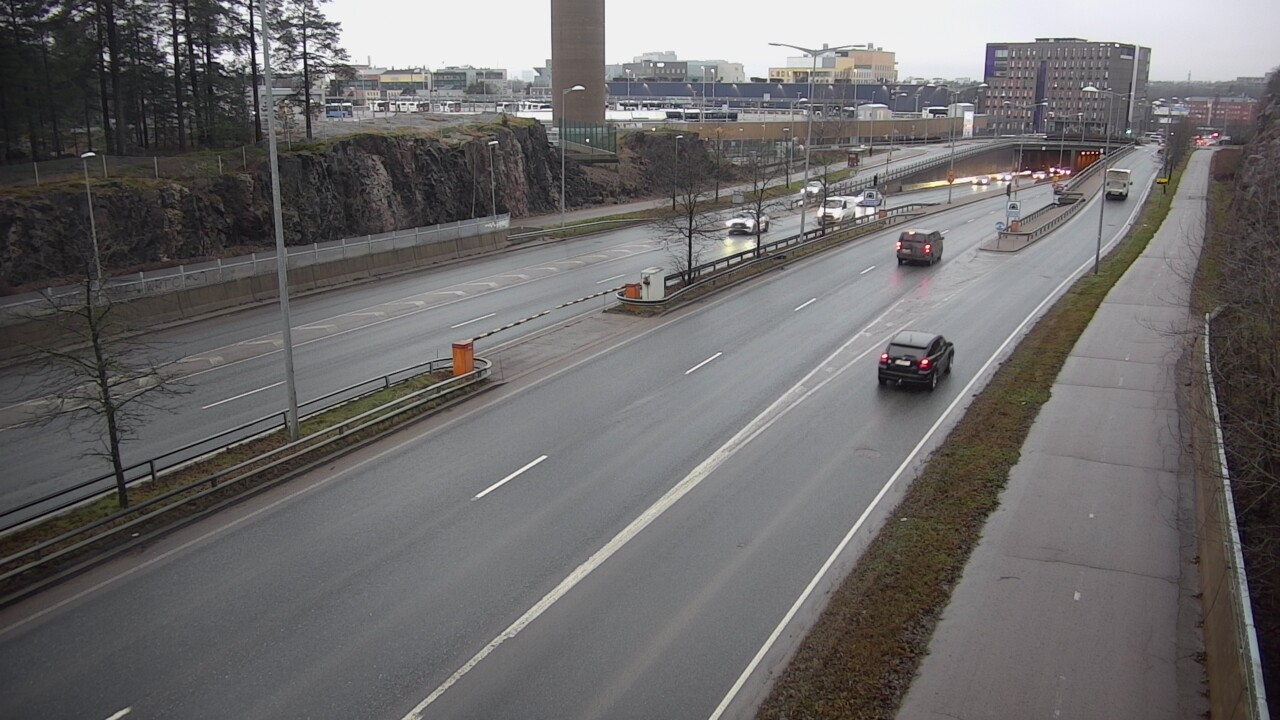 Weather Camera Image Road 100 Helsinki Hakamäentie, Ilmala, Helsinki, Uusimaa