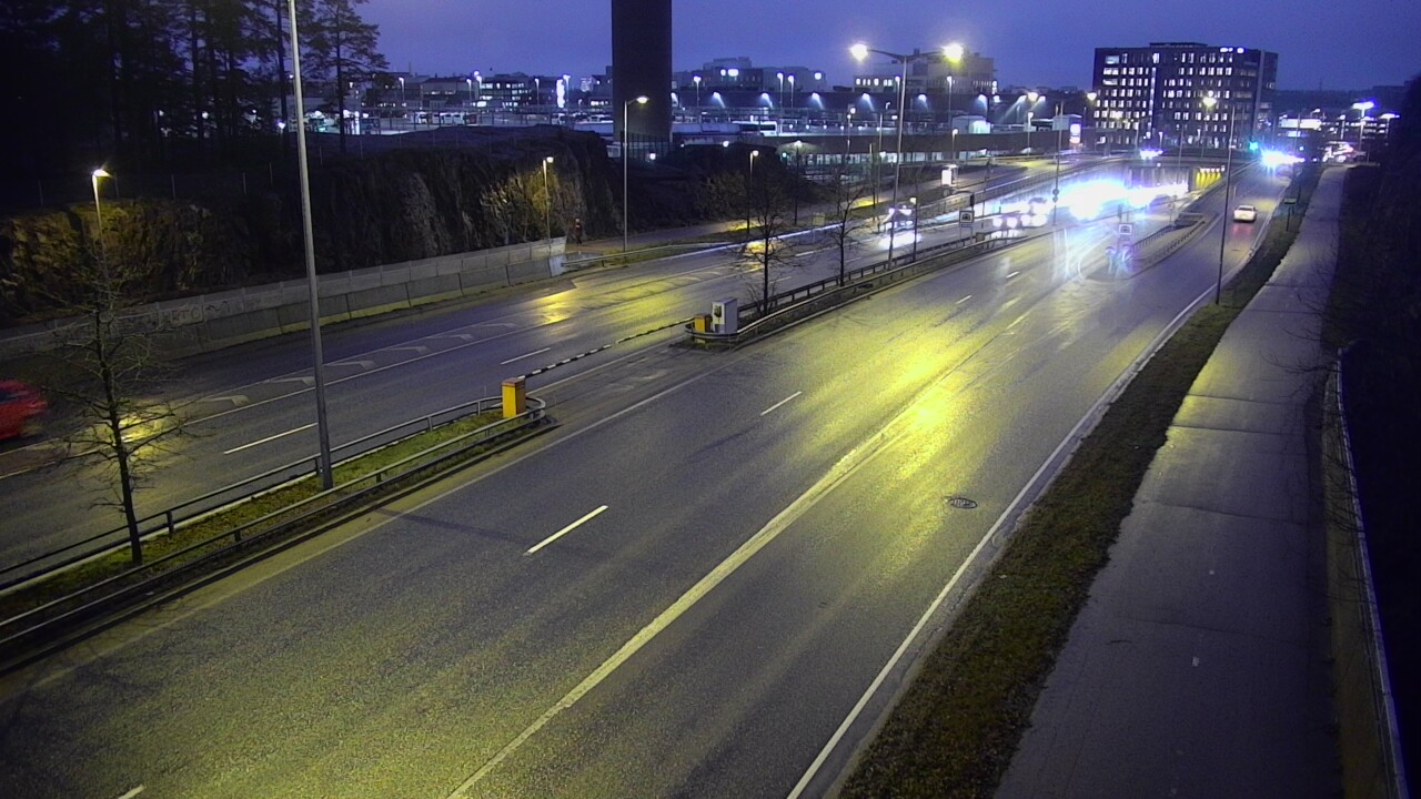 Weather Camera Image Road 100 Helsinki Hakamäentie, Ilmala, Helsinki, Uusimaa