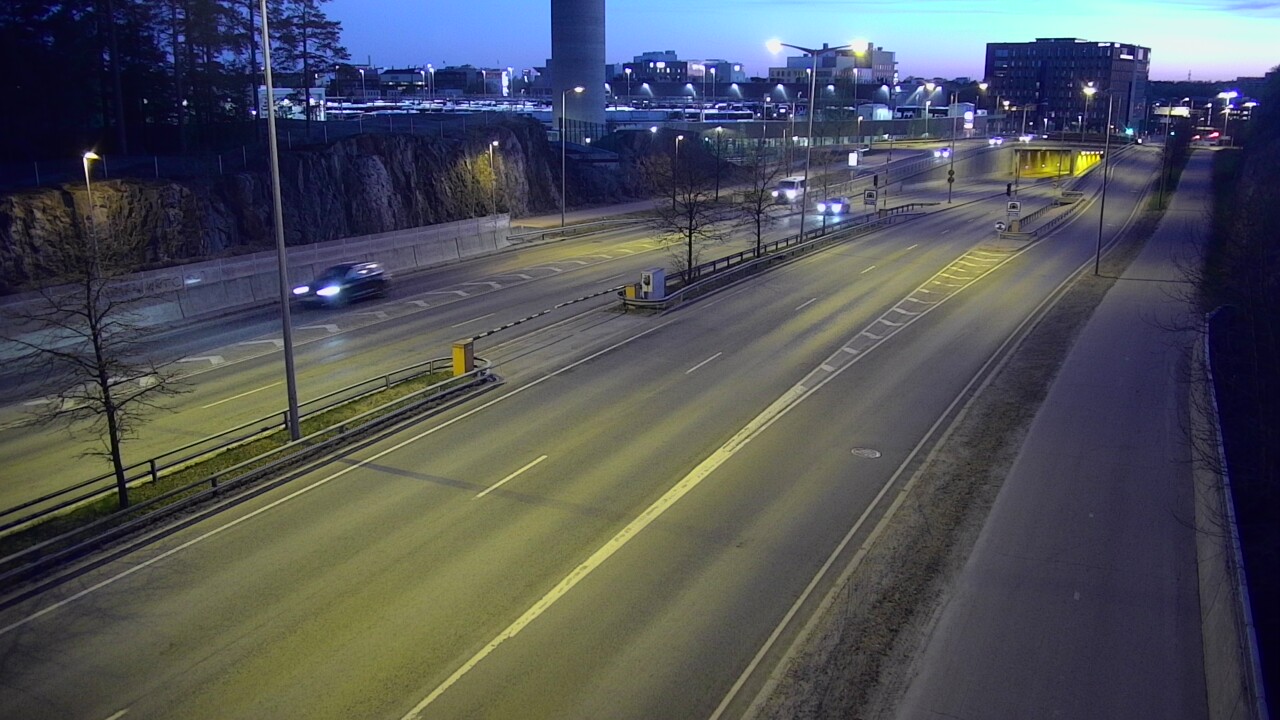 Weather Camera Image Väg 100 Helsingfors Skogsbackavägen, Ilmala, Helsinki, Uusimaa