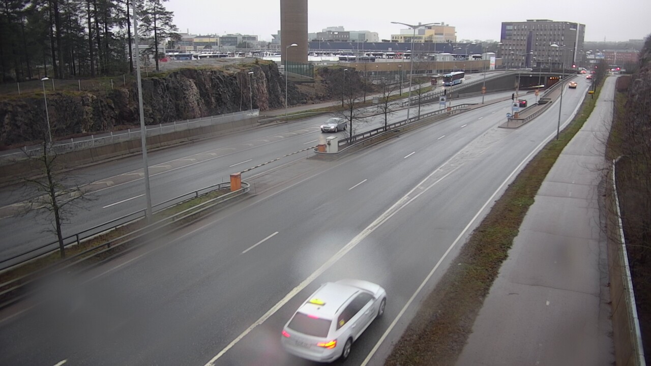 Weather Camera Image Road 100 Helsinki Hakamäentie, Ilmala, Helsinki, Uusimaa