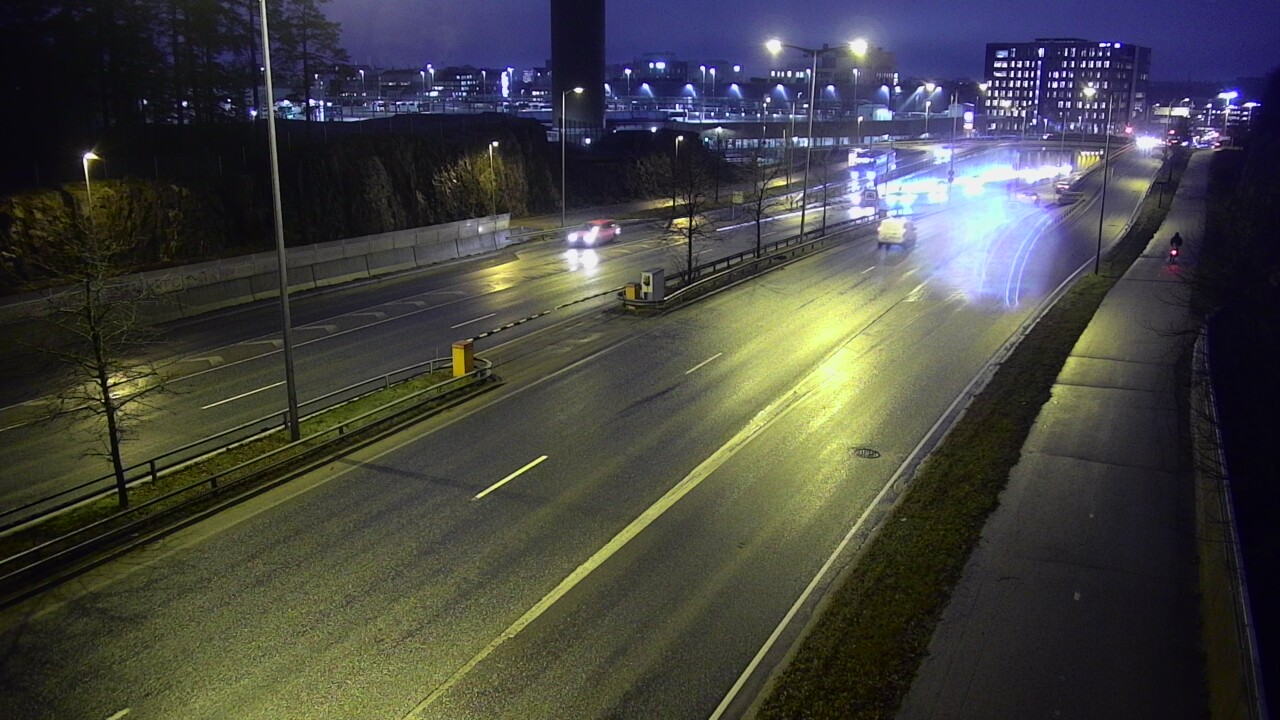 Weather Camera Image Road 100 Helsinki Hakamäentie, Ilmala, Helsinki, Uusimaa