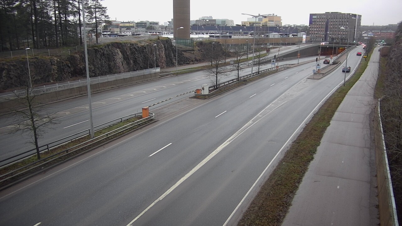 Weather Camera Image Road 100 Helsinki Hakamäentie, Ilmala, Helsinki, Uusimaa