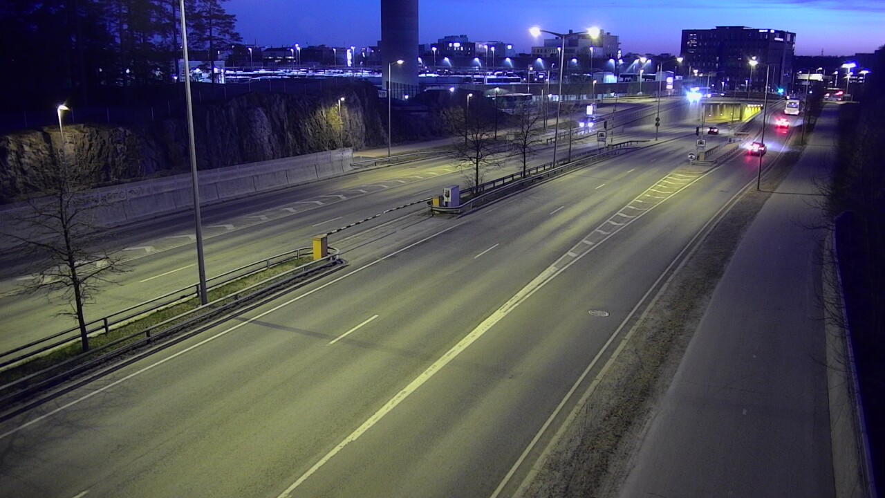 Weather Camera Image Väg 100 Helsingfors Skogsbackavägen, Ilmala, Helsinki, Uusimaa