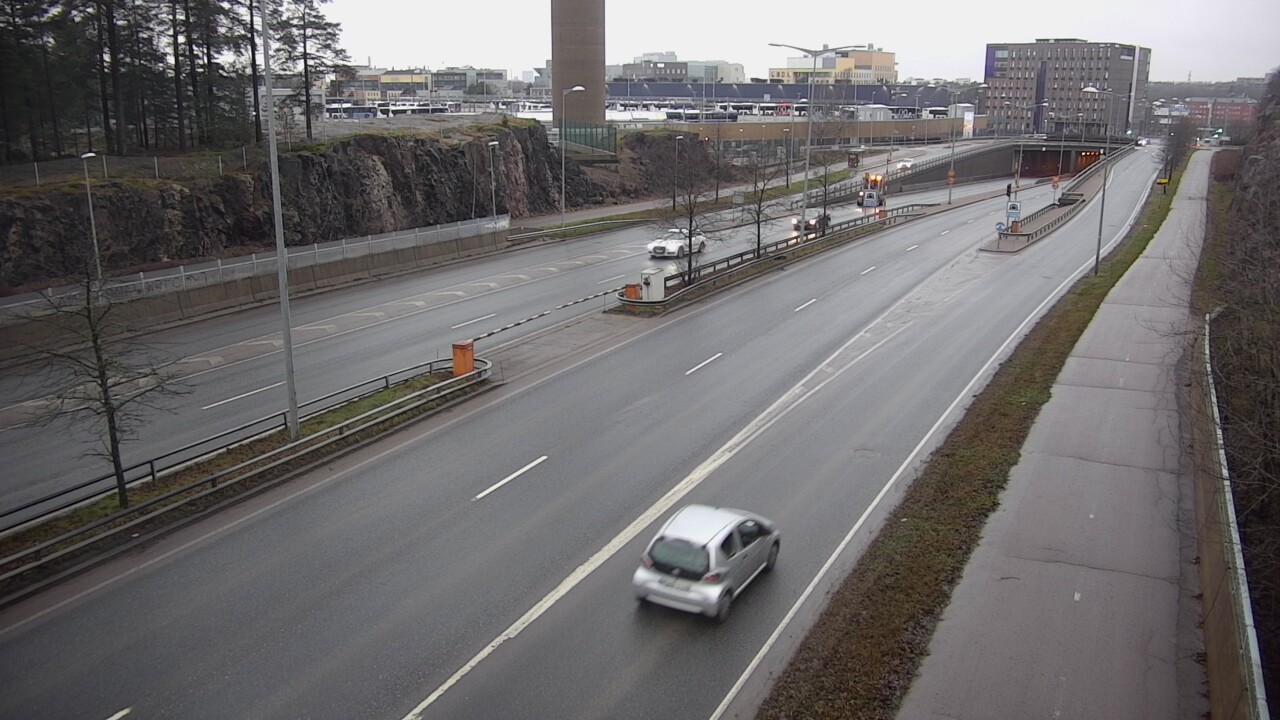 Weather Camera Image Road 100 Helsinki Hakamäentie, Ilmala, Helsinki, Uusimaa