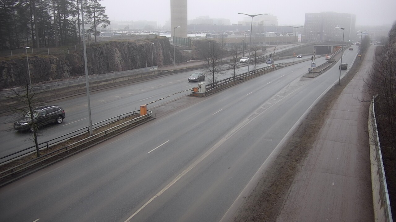 Weather Camera Image Väg 100 Helsingfors Skogsbackavägen, Ilmala, Helsinki, Uusimaa