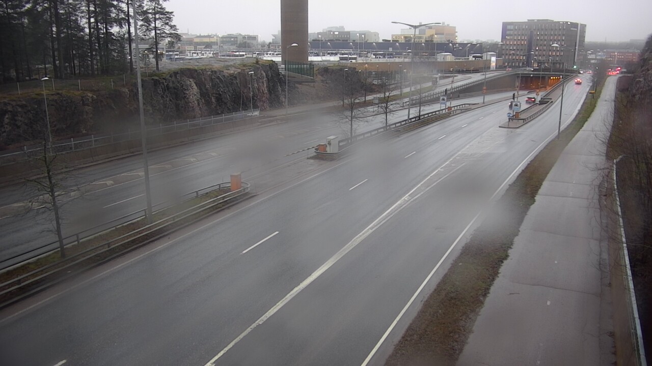 Weather Camera Image Väg 100 Helsingfors Skogsbackavägen, Ilmala, Helsinki, Uusimaa