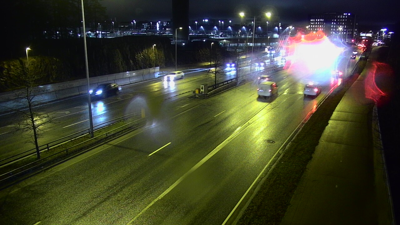 Weather Camera Image Road 100 Helsinki Hakamäentie, Ilmala, Helsinki, Uusimaa