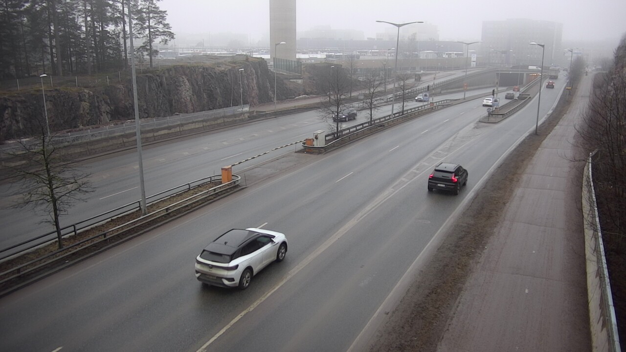 Weather Camera Image Väg 100 Helsingfors Skogsbackavägen, Ilmala, Helsinki, Uusimaa