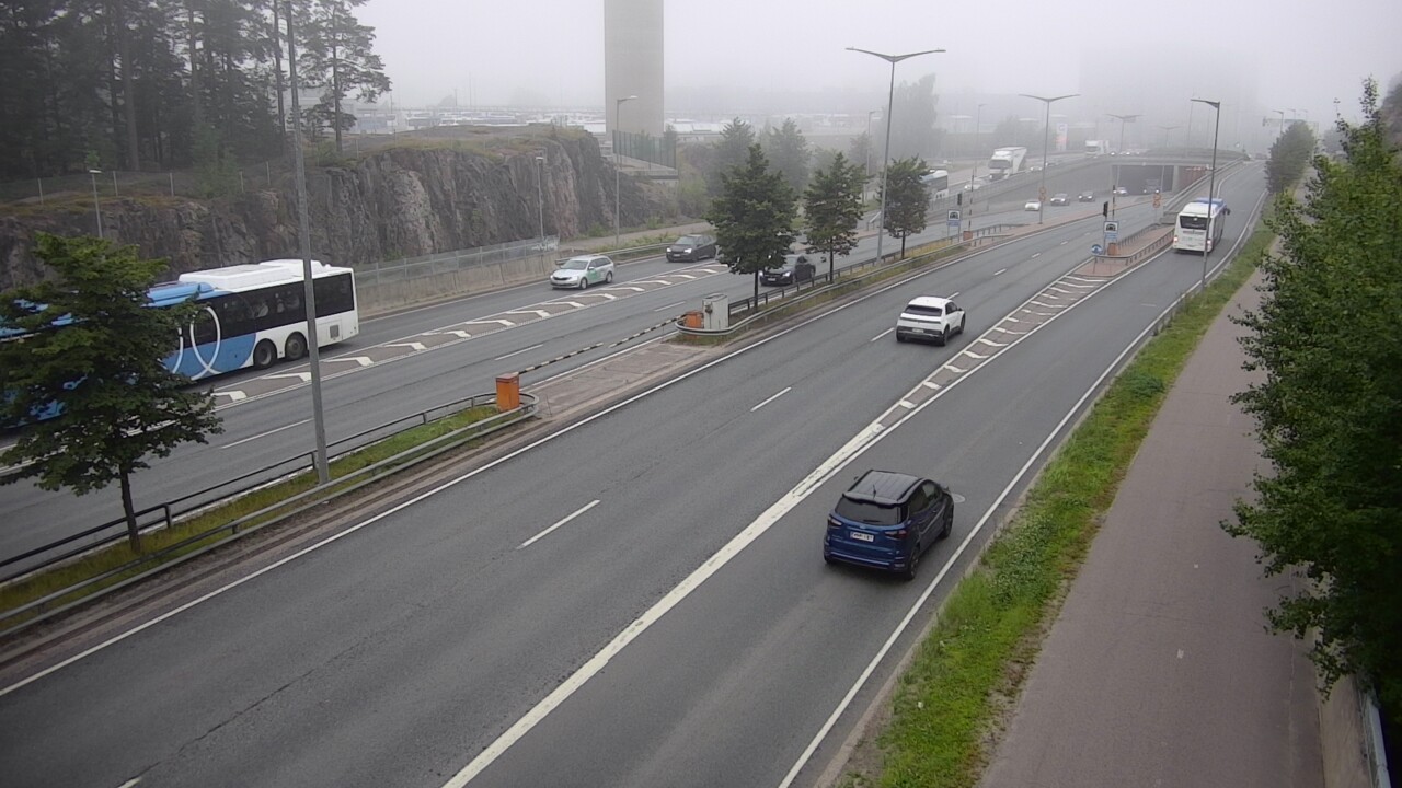 Weather Camera Image Road 100 Helsinki Hakamäentie, Ilmala, Helsinki, Uusimaa