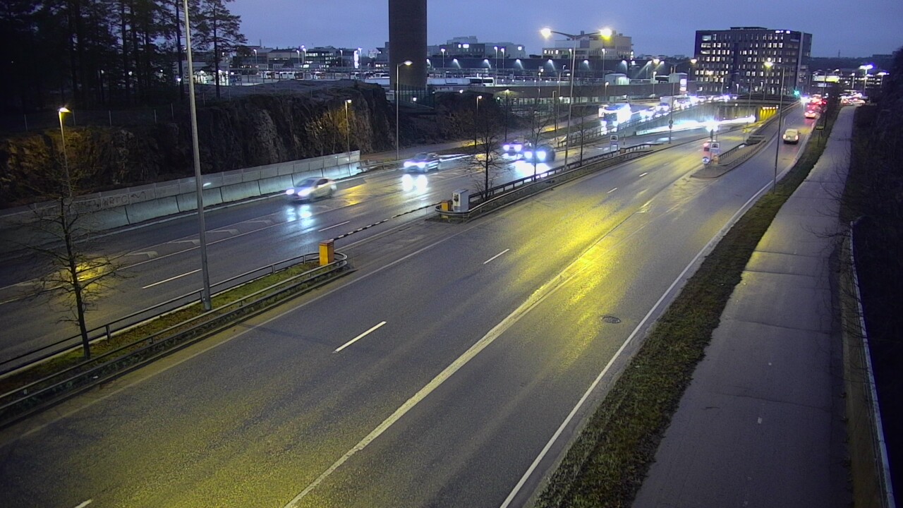 Weather Camera Image Road 100 Helsinki Hakamäentie, Ilmala, Helsinki, Uusimaa