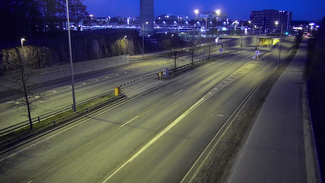 Weather Camera Image Väg 100 Helsingfors Skogsbackavägen, Ilmala, Helsinki, Uusimaa