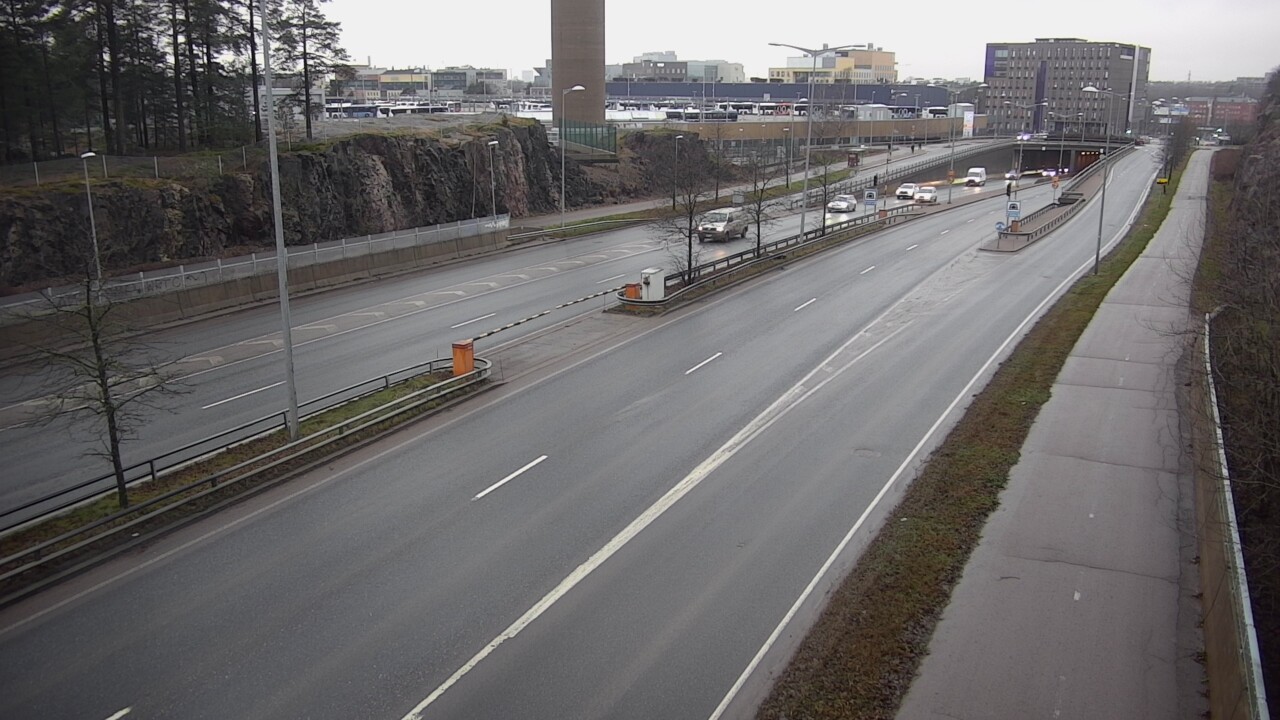 Weather Camera Image Road 100 Helsinki Hakamäentie, Ilmala, Helsinki, Uusimaa