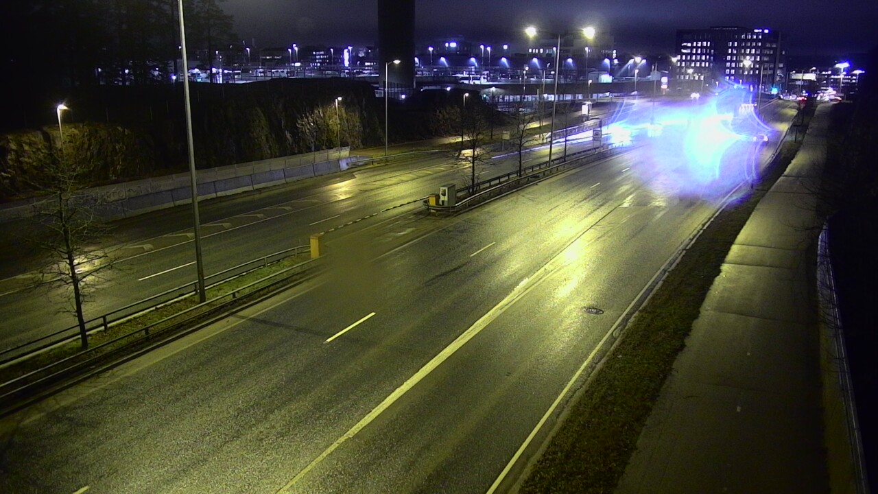 Weather Camera Image Road 100 Helsinki Hakamäentie, Ilmala, Helsinki, Uusimaa
