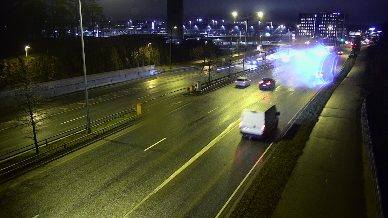 Weather Camera Image Road 100 Helsinki Hakamäentie, Ilmala, Helsinki, Uusimaa