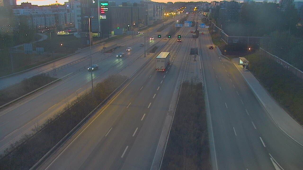 Weather Camera Image Väg 101 Esbo Säterinsolmu, Espoo, Uusimaa