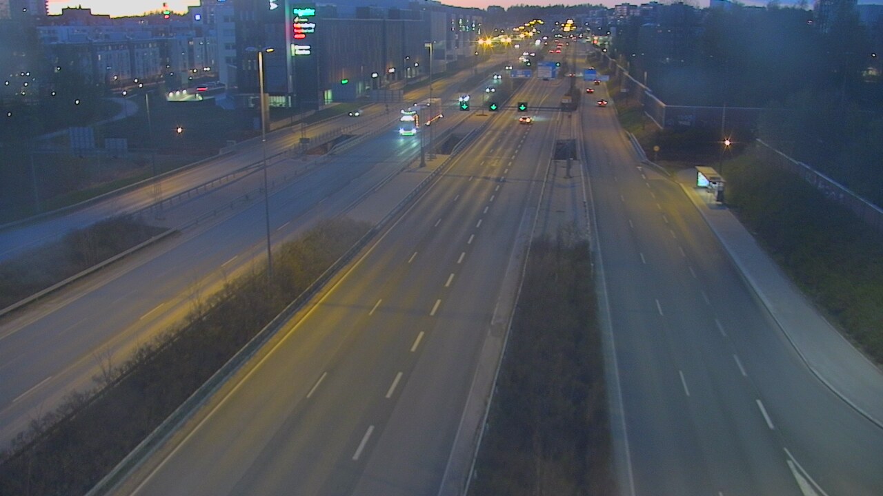 Weather Camera Image Väg 101 Esbo Säterinsolmu, Espoo, Uusimaa
