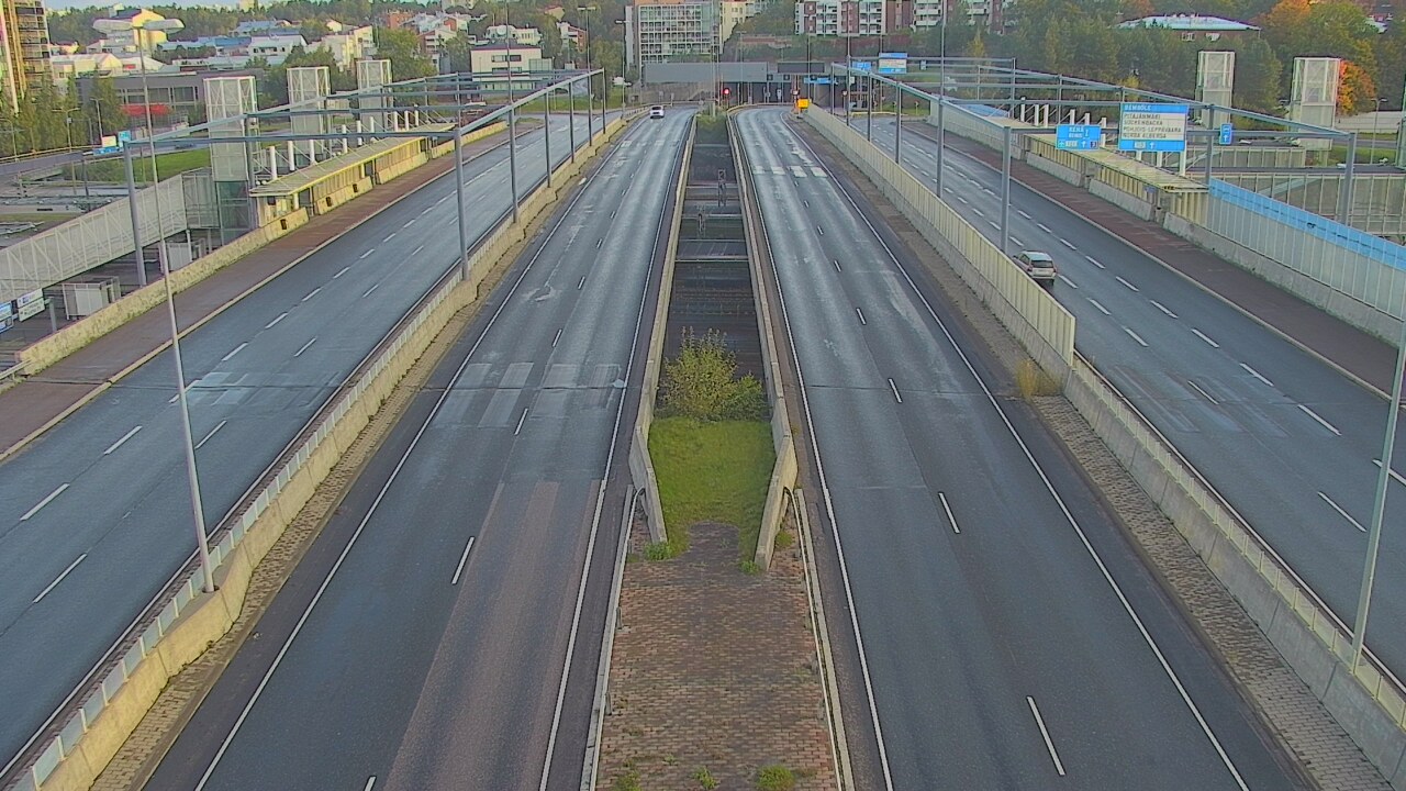 Weather Camera Image Road 101 Espoo Vermo, Espoo, Uusimaa